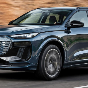  Audi Q6 E Tron 2024 أمامي