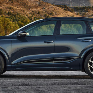  Audi Q6 E Tron 2024 جانبي