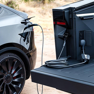  Tesla Cybertruck Arka 3