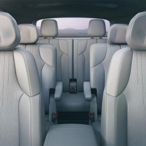  Cadillac Vistiq interior 2