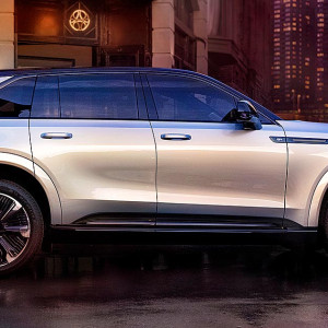  Cadillac Escalade Iq Côté