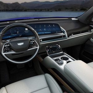 Cadillac Vistiq interior 1